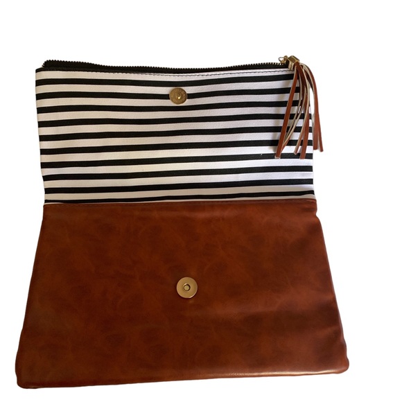 FUNKY MONKEY Classic Black & White Stripe Tassel Fold Over Clutch Handbag Purse - Picture 8 of 12
